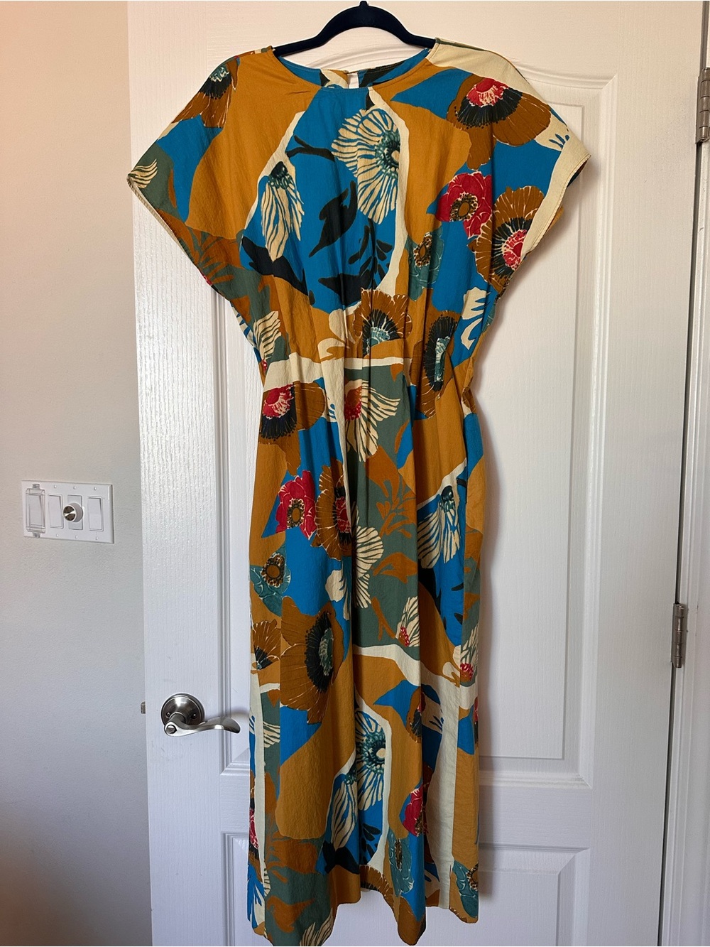 Zara Maxi Dress - Picture 2 of 4